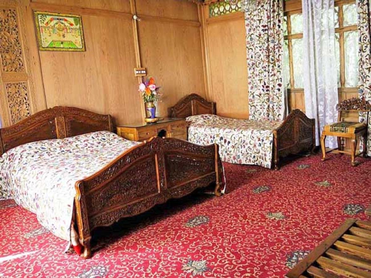New Jersey Houseboats Hotel Nagin Bagh Room photo